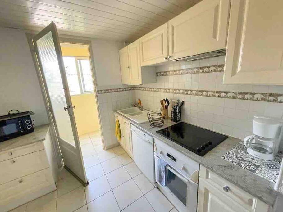 Appartement Spacieux Avec Parking Gratuit Sète Esterno foto