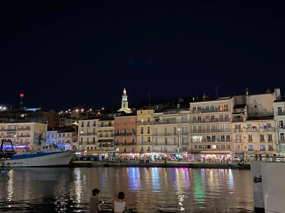 Appartement Spacieux Avec Parking Gratuit Sète Esterno foto